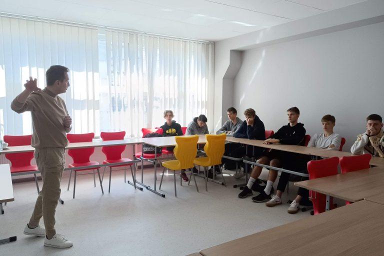 Warsztaty – „Jak poznać fake newsa?”